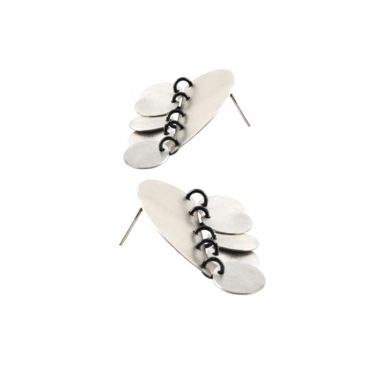 Flouria Silver Earrings image-1